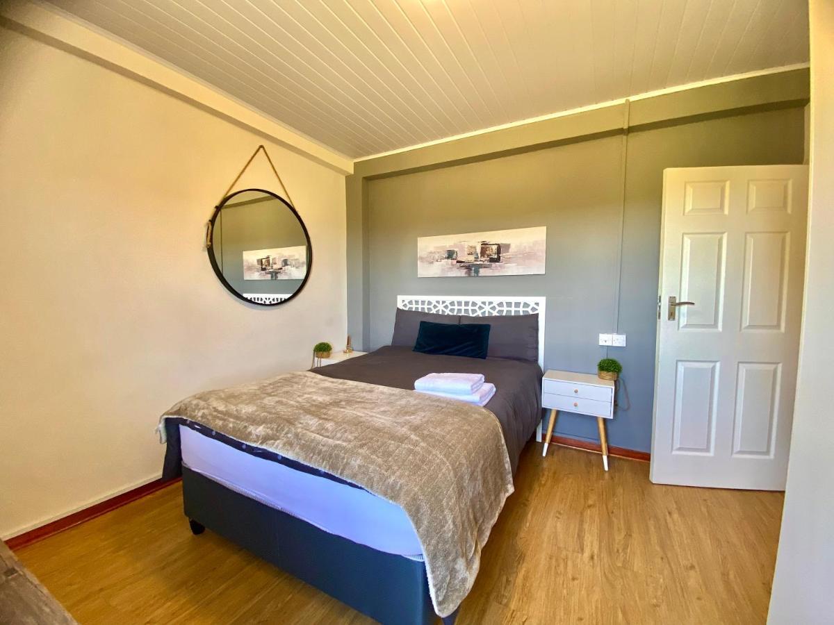 The Ultimate Escape - With Backup Electricity - Gaborone Luaran gambar