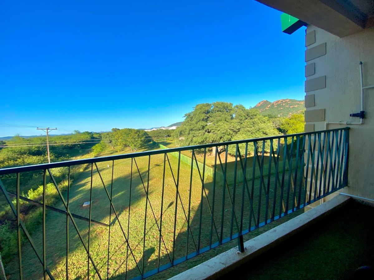 The Ultimate Escape - With Backup Electricity - Gaborone Luaran gambar